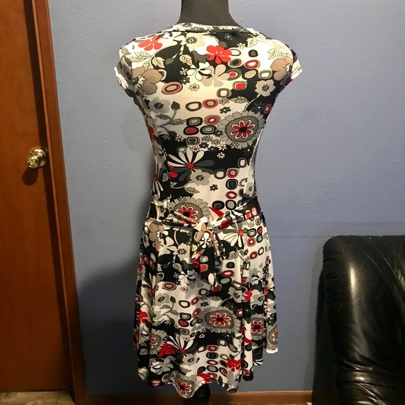 Donate 2/24 Faux wrap dress. Zeta Moda M/L excellent - Picture 2 of 5